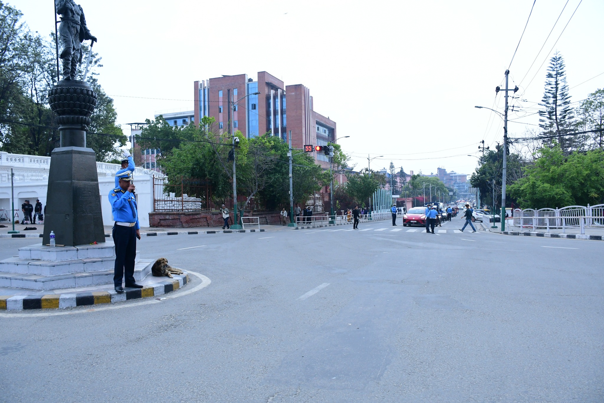 मापसे गरी सवारी चलाउने १६ जना कारबाहीमा