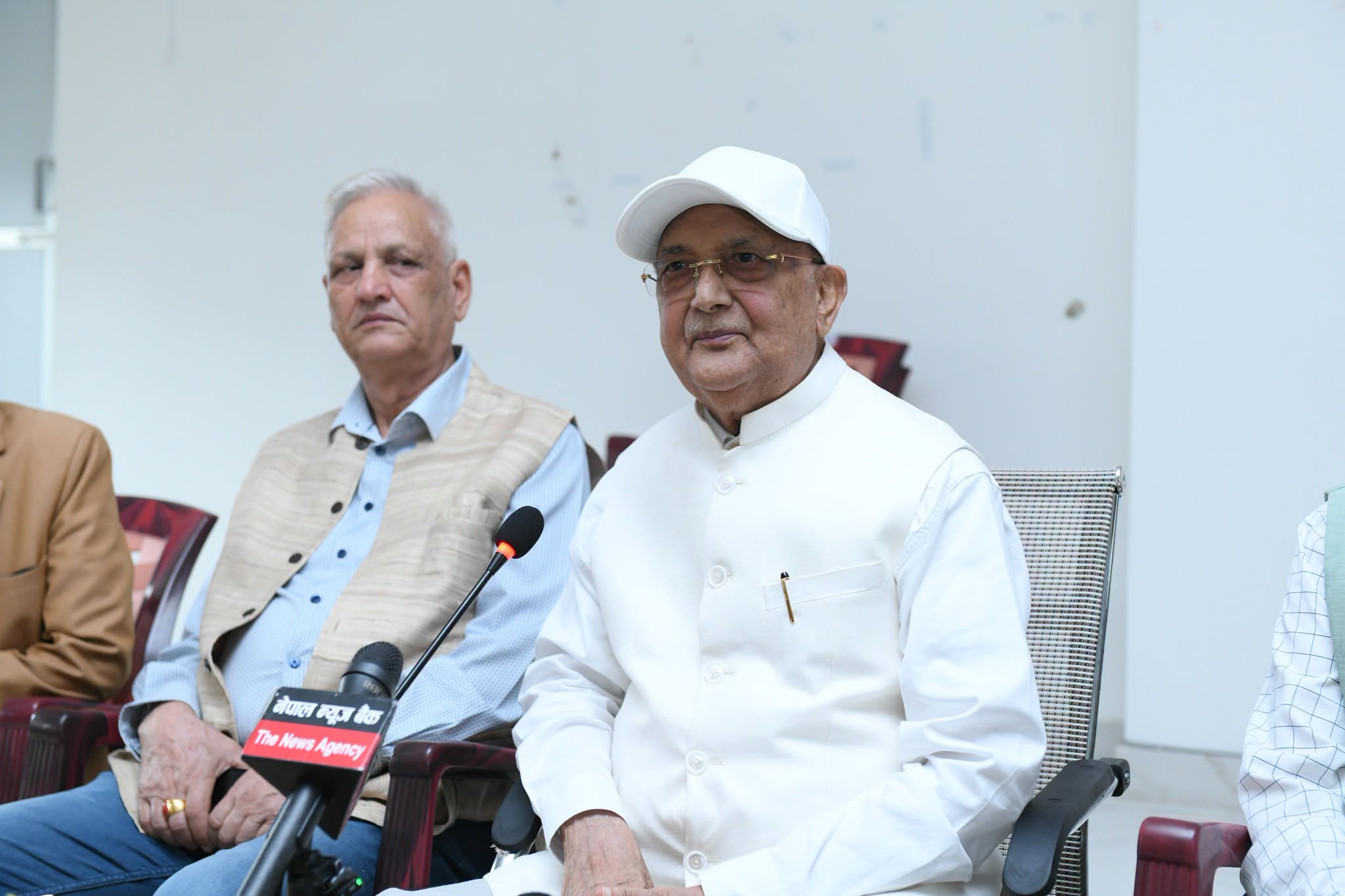 ‘१०० दिनको सरकार उम्लिएको दूधजस्तो छ, होस–हवासमा छैन’