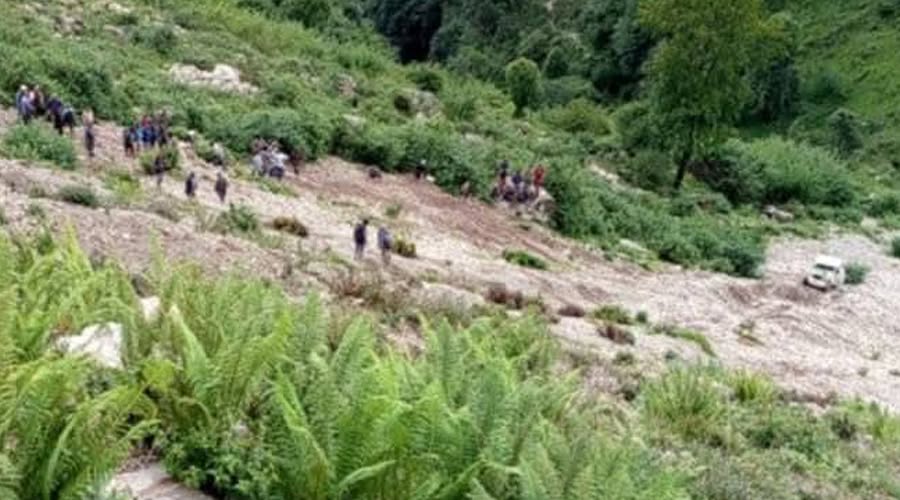 बझाङमा जीप दुर्घटनामा परी घटनास्थलमै तीन जनाको मृत्यु