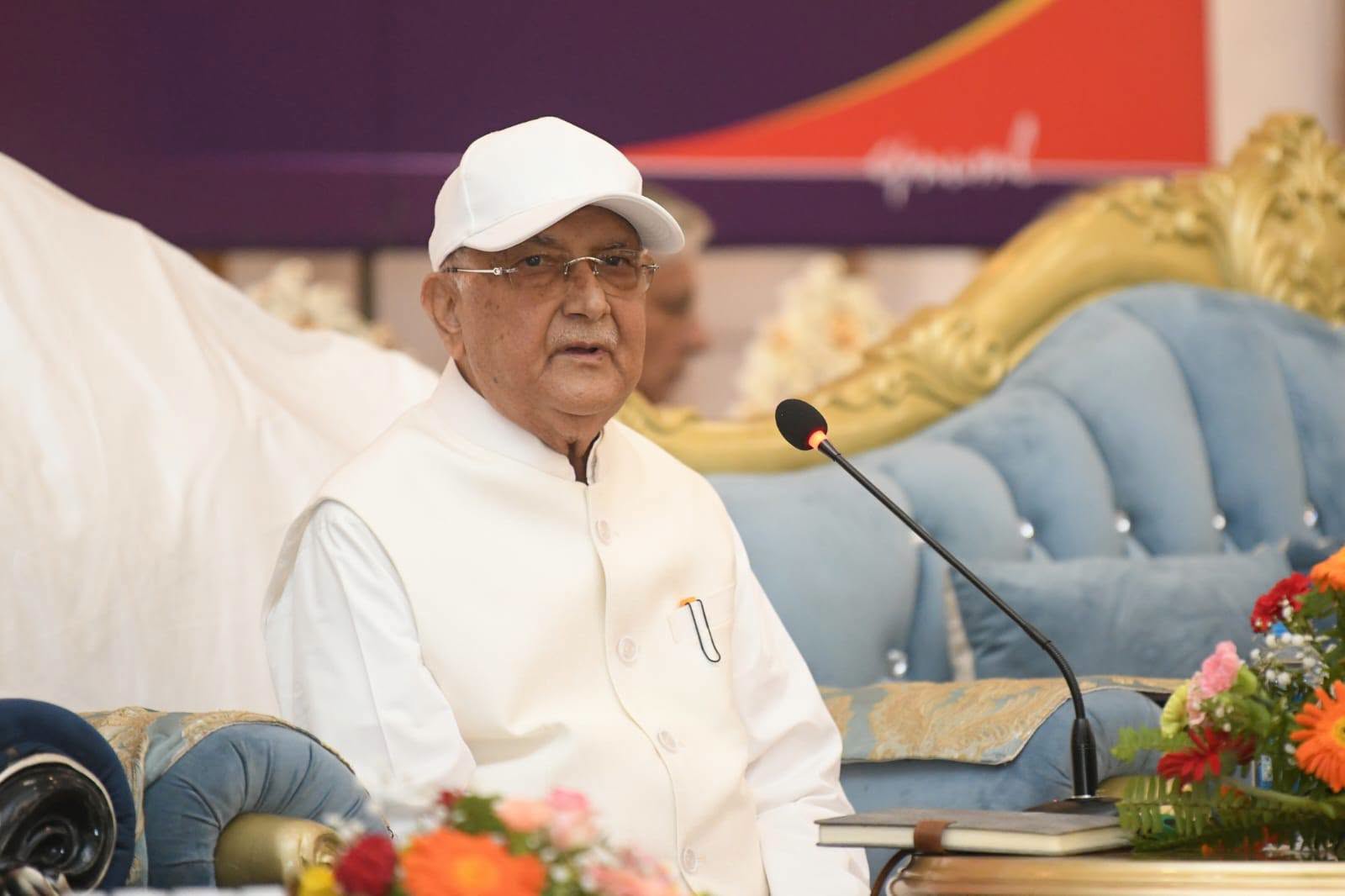 यस्तो छ ओलीले  केन्द्रीय कमिटीको बैठकमा पेश गरेकाे राजनीतिक प्रतिवेदन