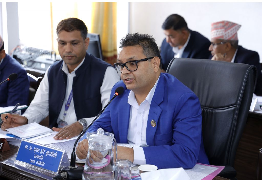 गभर्नरको कार्यकाल तीन वर्षमा झारिँदै