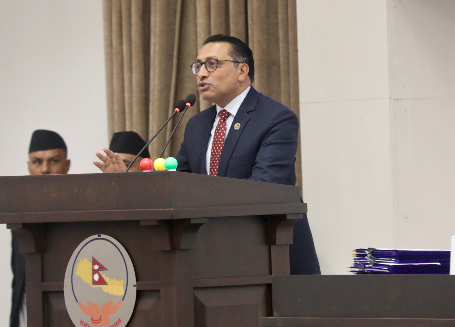 शिक्षा–स्वास्थ्यमा लगाइएको करले भुँइमान्छे र गरिबहरुलाई छुँदैन :अर्थमन्त्री वाग्ले