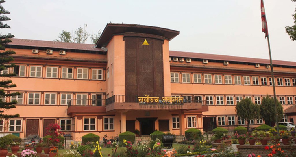 पूर्वविशिष्ट पदाधिकारीले विदेशमा उपचार गर्दा सरकारबाट खर्च नपाउने सर्वोच्चको फैसला