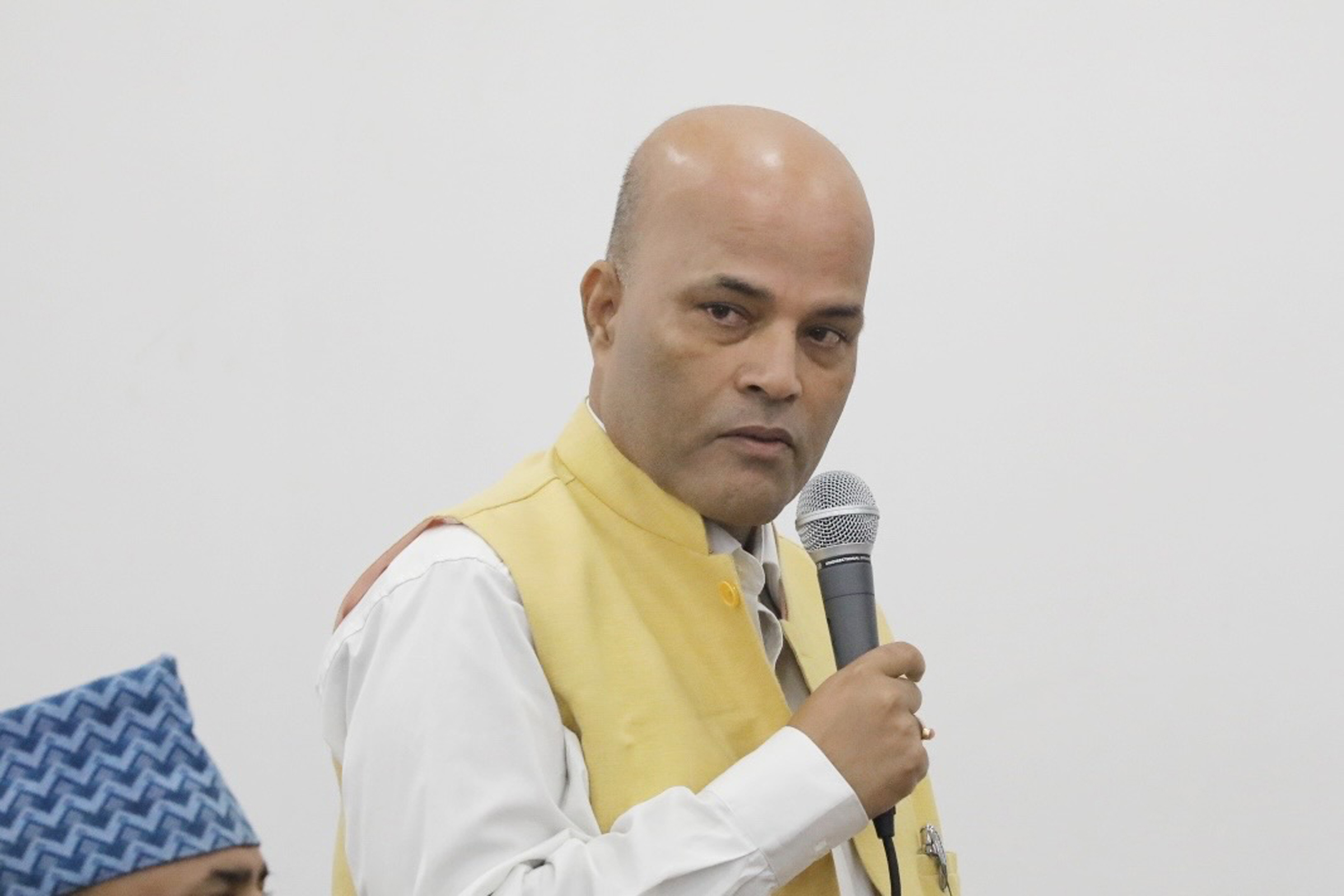 'एउटा सल्लाहकार नै यो सरकारको नाश गर्न काफी छ’