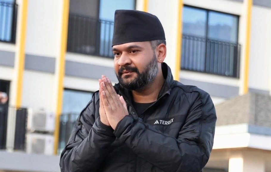 बालेनका प्रधानमन्त्रीको शपथ : शंखनाददेखि भिक्षुबाट अष्ठमंगल पाठसम्म