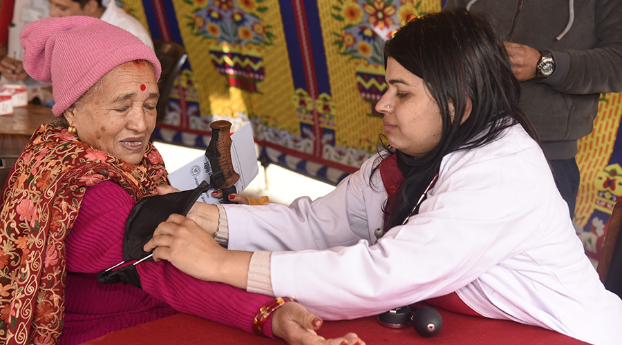 काठमाडौं महानगरका ज्येष्ठ नागरिकको निःशुल्क स्वास्थ्य परीक्षण