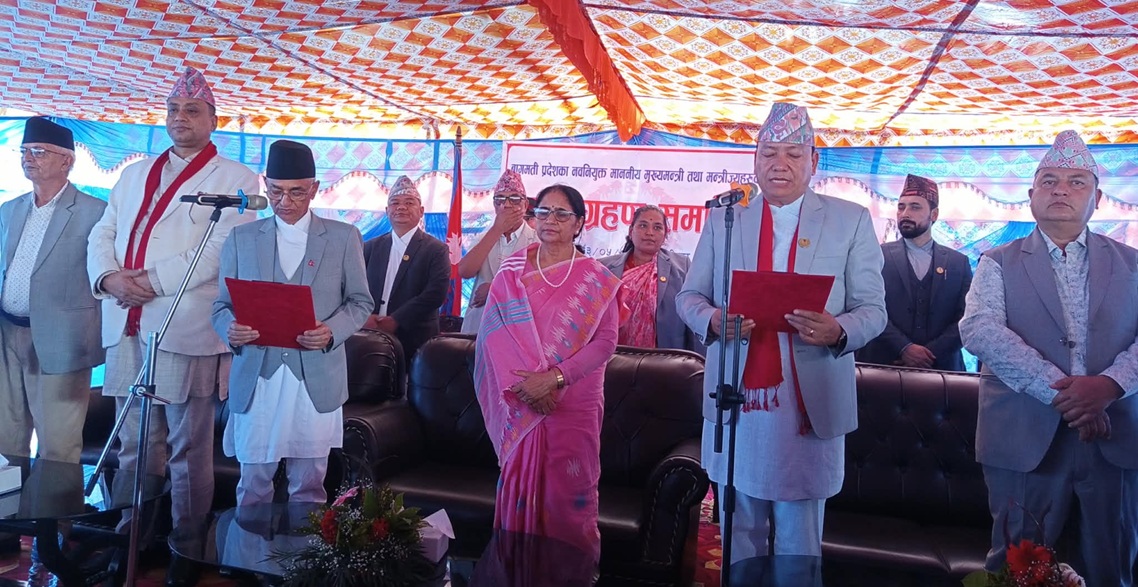 बागमतीका नवनियुक्त मुख्यमन्त्री थापाले लिए शपथ