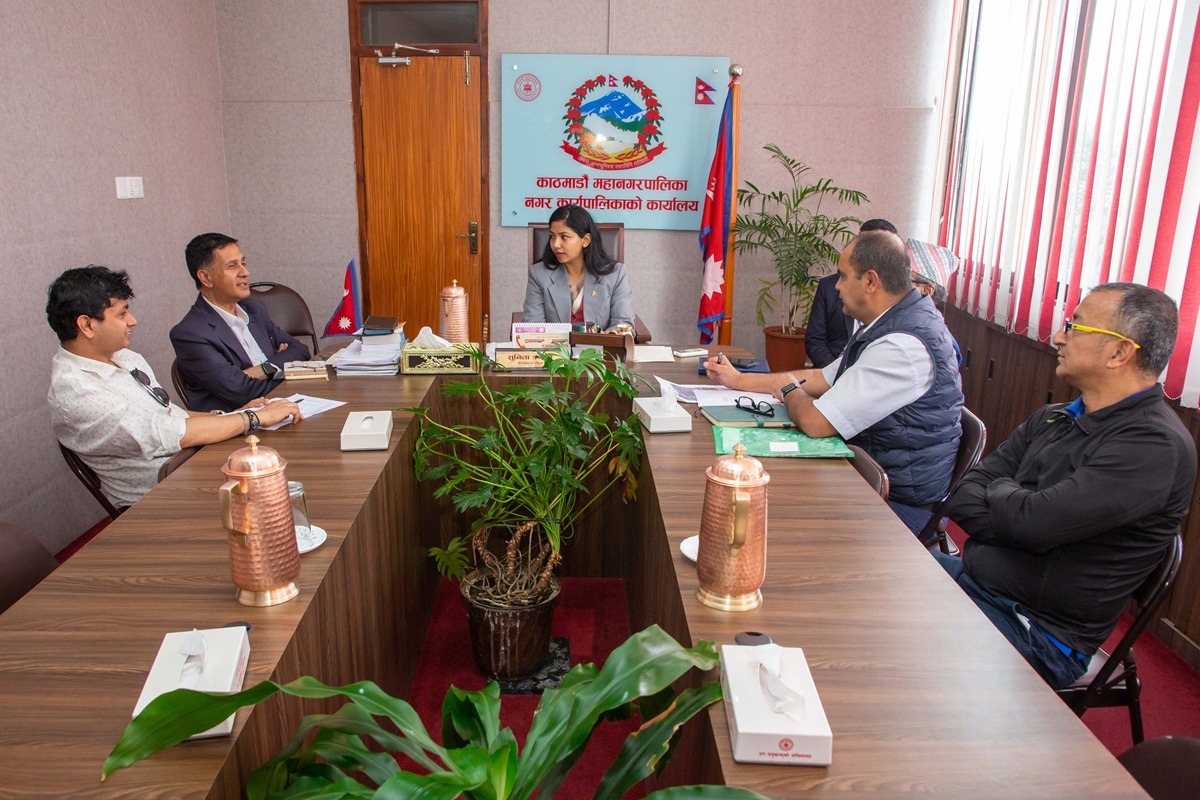 मनोहरा नदीले परिवर्तन गरेको धार फर्काउन परामर्श 