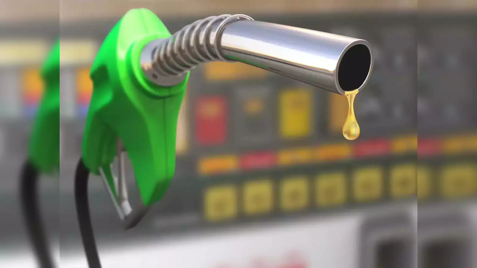 पेट्रोल र डिजेलमा प्रतिलिटर १५ रुपैयाँ मूल्यवृद्धि