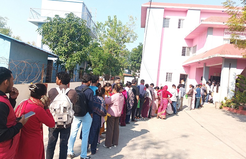 राष्ट्रिय परिचयपत्र भएकाले आज पनि अनलाइनमार्फत् मतदाता नामावलीका लागि आवेदन गर्न सक्ने