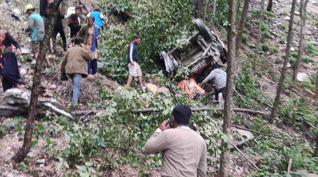 जिप दुर्घटनामा २० जनाको मृत्यु