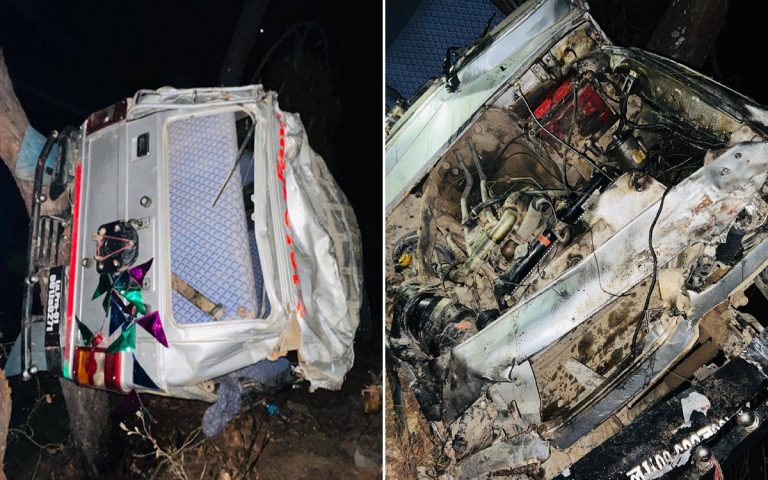 बर्दियामा एम्बुलेन्सको ठक्करबाट एकै परिवारका २ जनाको मृत्यु