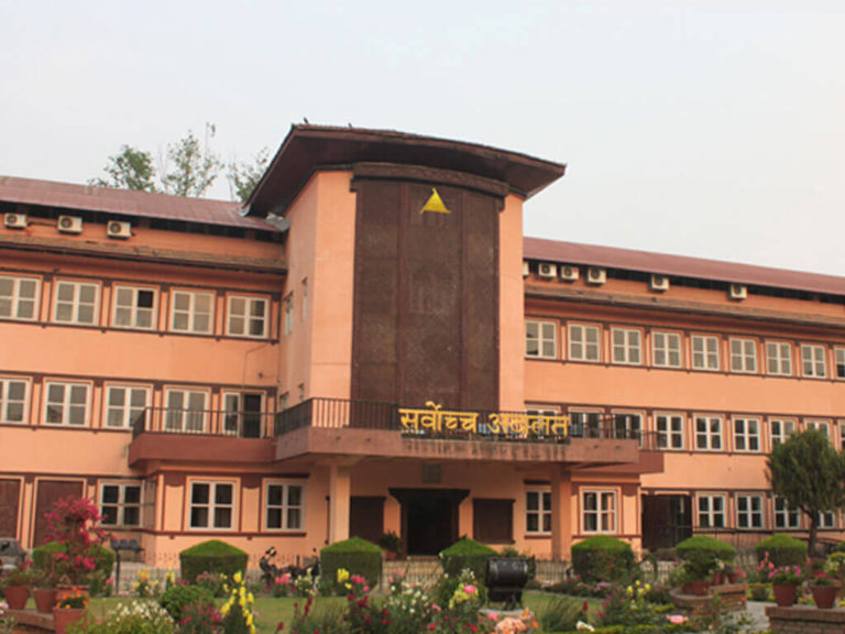 विद्यार्थी संगठन खारेज गर्ने निर्णय कार्यान्वयन नगर्न सर्वोच्चको अल्पकालीन अन्तरिम आदेश