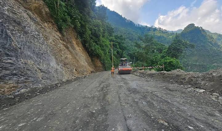 दुईतर्फी सञ्चालनमा आयाे कृष्णभिरको सडक