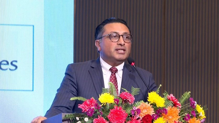 उद्योगी व्यवसायीलाई अर्थमन्त्रीले भने-‘हल्लाको पछि नलाग्नुस् तपाईहरु हाम्रो साझेदार हो’