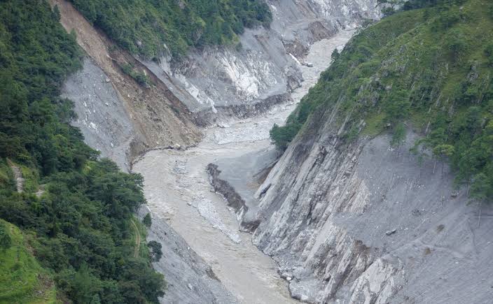 भोटेकोशी बाढी प्रभावित प्रहरी कर्मचारीहरूका परिवारलाई विशेष राहत योजना